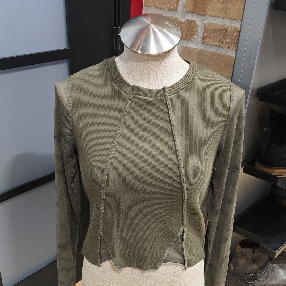 Gilded Intent Top M